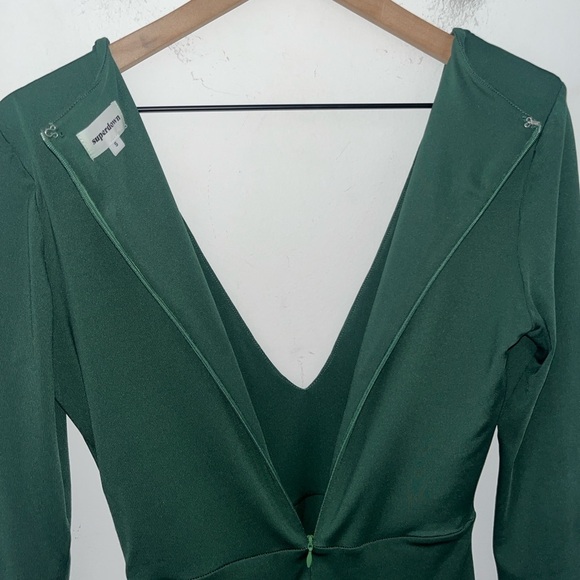 SUPERDOWN Martyna Deep V Dress in Emerald Size Small - Picture 5 of 13